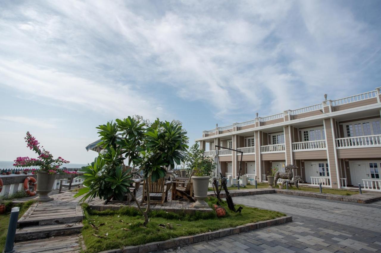 State Beach Resort And Spa Каннур Экстерьер фото