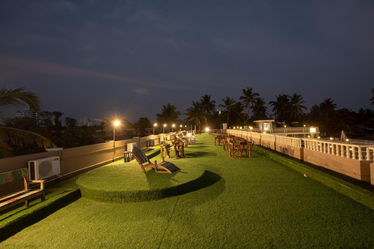 State Beach Resort And Spa Каннур Экстерьер фото
