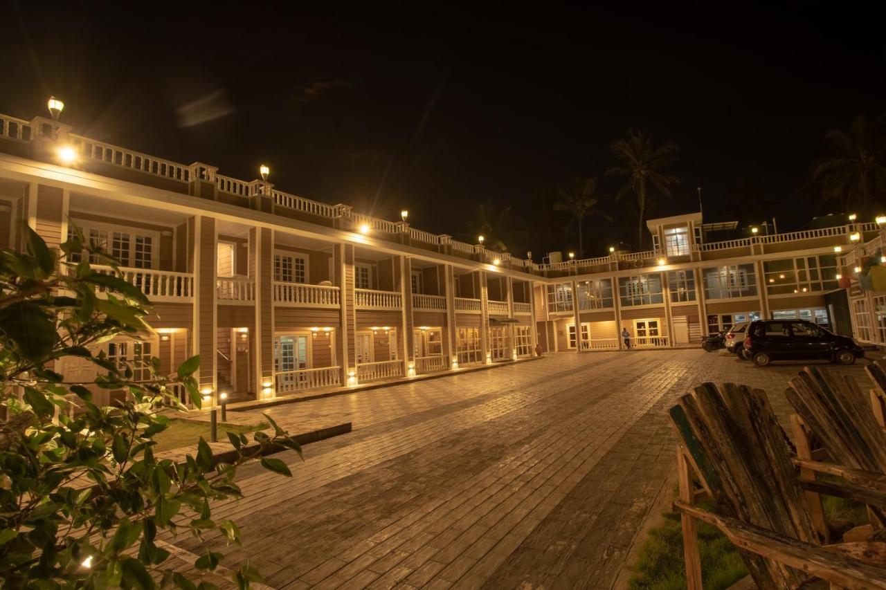 State Beach Resort And Spa Каннур Экстерьер фото