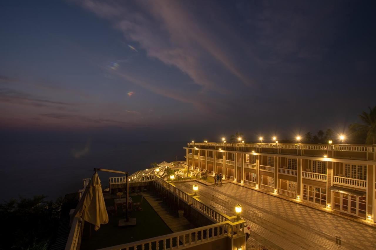 State Beach Resort And Spa Каннур Экстерьер фото